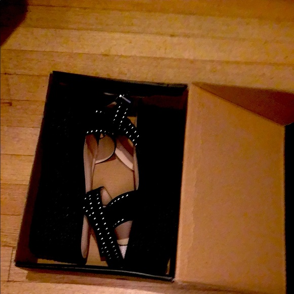 Brand new from Fashion Nova. Never been worn. - Picture 2 of 3